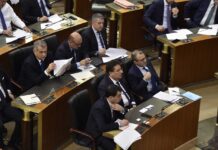 Gébran Bassil en faveur de la fin de la parité entre livre libanaise et dollar Gébran Bassil en faveur de la fin de la parité entre livre libanaise et dollar