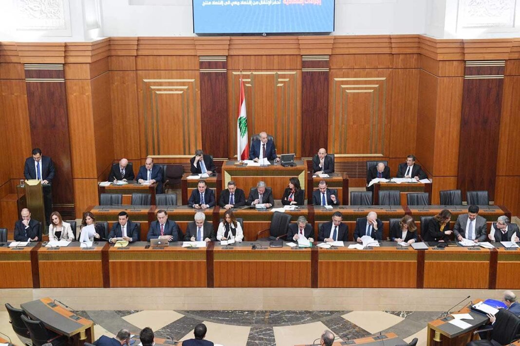 Le changement de gouvernement possible "à tout moment", estiment plusieurs ministres
