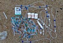 Les plages libanaises souillées par des déchets hospitaliers israéliens