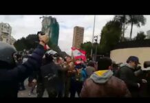 Altercations entre manifestants et forces de sécurité alors que le gouvernement Diab tente d'obtenir la confiance