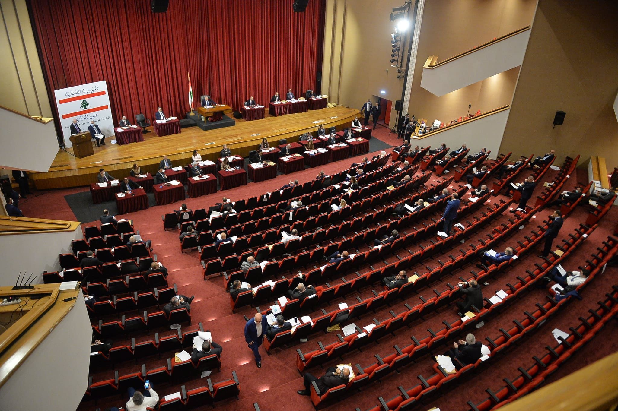 La session du parlement ajournée pour défaut de quorum après le retrait du bloc République Forte La session du parlement ajournée pour défaut de quorum après le retrait du bloc République Forte