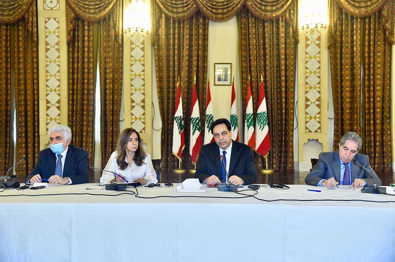 Le Premier Ministre Hassan Diab, le 6 mai 2020, lors d'une réunion pour discuter du plan de sauvetage de l'économie libanaise. Crédit Photo: Dalati & Nohra