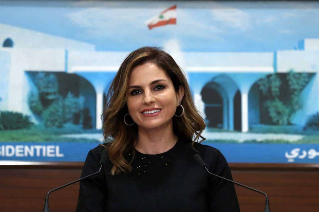 Manal Abdel Samad dément percevoir 2 salaires