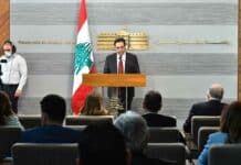 Le Premier Ministre au cours de la conférence annonçant l'approbation du plan de sauvetage de l'économie libanaise. Crédit Photo: Dalati & Nohra