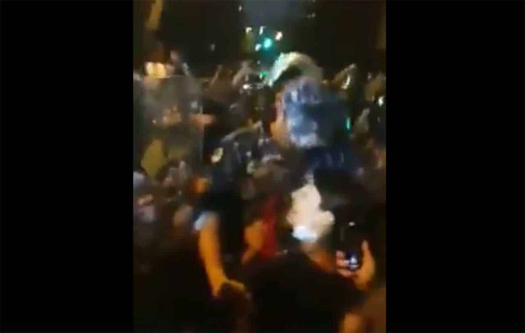 Heurts entre manifestants et forces de sécurité à proximité du Ministère de l&rsquo;Intérieur