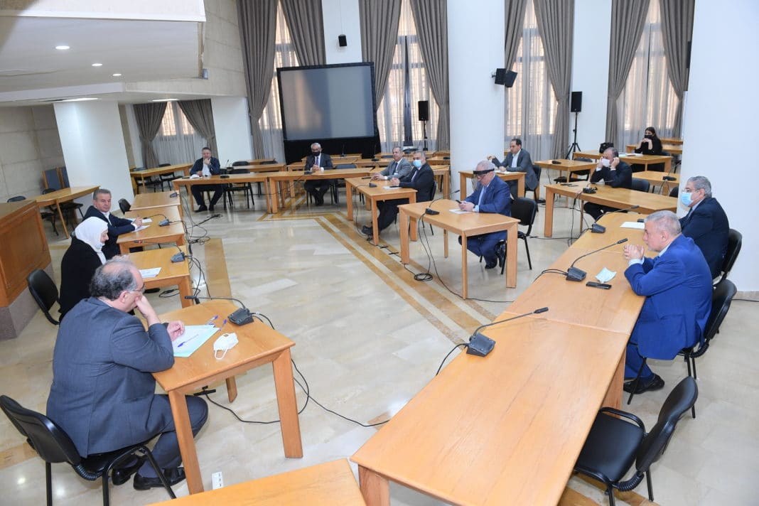 Liban: Une commission parlementaire réclame la suspension de l’année scolaire tant que les conditions ne le permettent pas