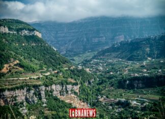 Լիբանան / Heritageառանգություն. Նահր Բրահիմի հովիտ կամ Ադոնիսի հովիտ Նահր Բրահիմի հովիտը Լիբանանում: Լուսանկարչական վարկանիշ Ֆրանսուա էլ Բաչա Libnanews.com- ի համար: Բոլոր իրավունքները պաշտպանված են.