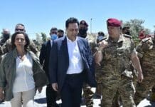 Hassan Diab commémore le début de l’offensive Aube du Jurd et réaffirme sa volonté de mettre fin à la contrebande Le Premier Ministre Hassan Diab accompagné par la ministre de la Défense Zeina Akar et le commandant de l'Armée, le général Joseph Aoun à Ras Baalbeck à l'occasion de la commémoration du début de l'offensive Aube du Jurd contre Daesh. Crédit Photo: Dalati & Nohra