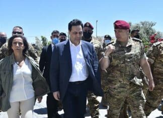 Le Premier Ministre Hassan Diab accompagné par la ministre de la Défense Zeina Akar et le commandant de l'Armée, le général Joseph Aoun à Ras Baalbeck à l'occasion de la commémoration du début de l'offensive Aube du Jurd contre Daesh. Crédit Photo: Dalati & Nohra