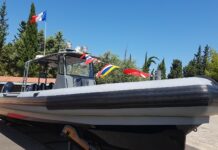 Remise d’embarcations semi-rigides rapides à la Marine libanaise