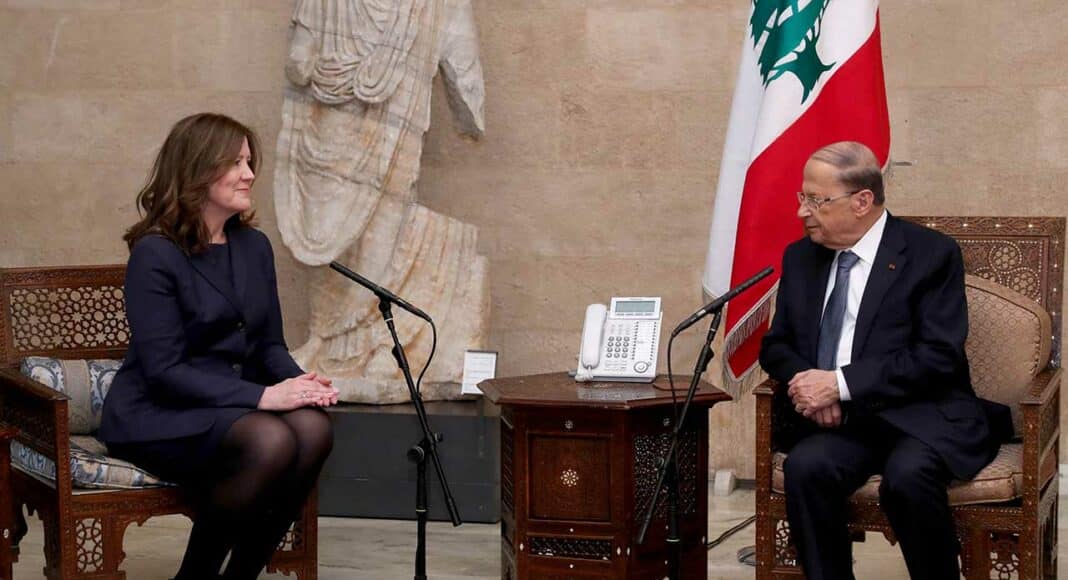 L'ambassadrice des Etats-Unis au Liban Dorothy Shea en compagnie avec le Président de la République, le Général Michel Aoun. Crédit Photo: Dalati & Nohra