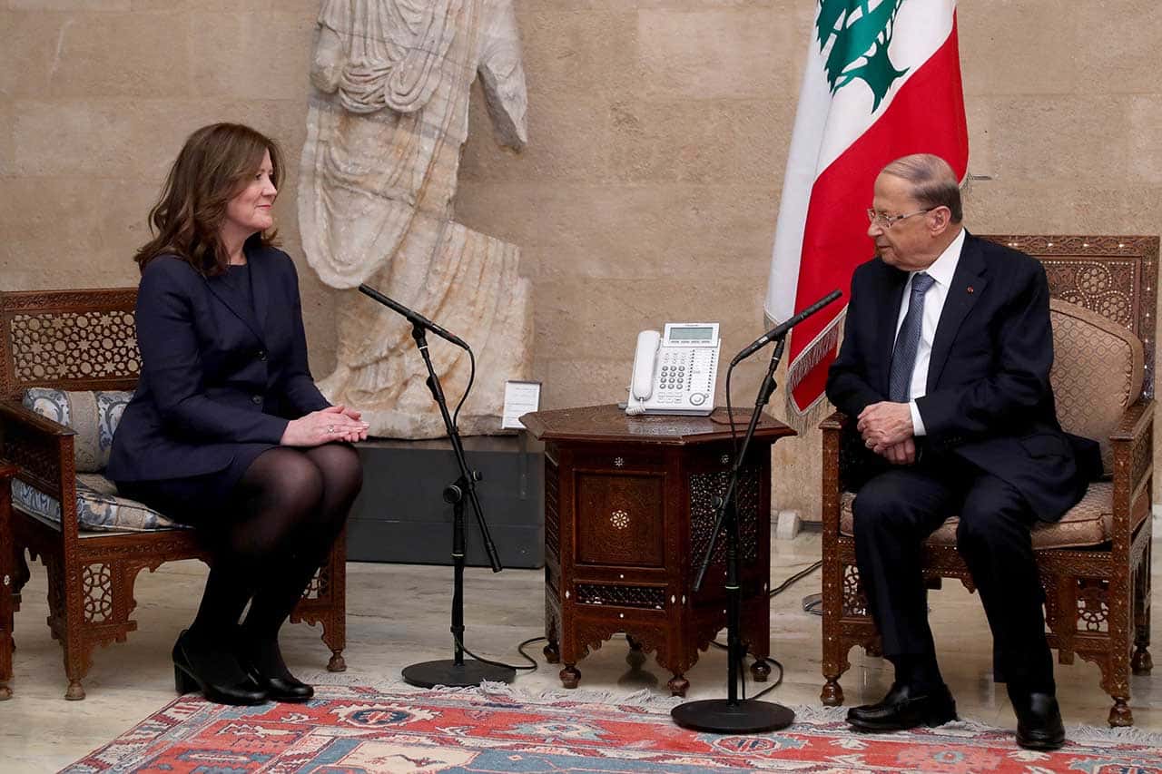 L'ambassadrice des Etats-Unis au Liban Dorothy Shea en compagnie avec le Président de la République, le Général Michel Aoun. Crédit Photo: Dalati & Nohra
