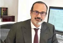 Dénonçant un manque de volonté de réformer, le conseiller du ministre des Finances dans les négociations avec le FMI a démissionné Dénonçant un manque de volonté de réformer, le conseiller du ministre des Finances dans les négociations avec le FMI a démissionné