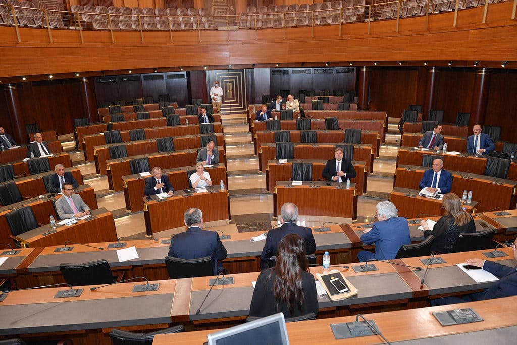 La commission parlementaire des Affaires Etrangères demande le respect de la convention de Vienne