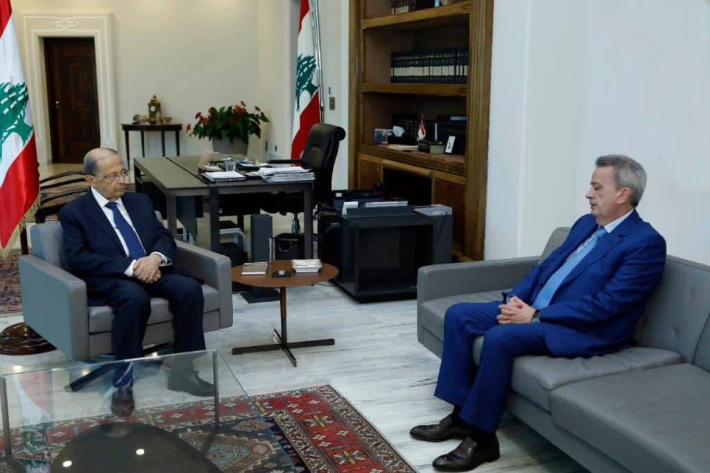 Riad Salamé chez Michel Aoun pour discuter des mesures possibles face à l'arrêt prochain des subventions à l'achat des produits de première nécessité