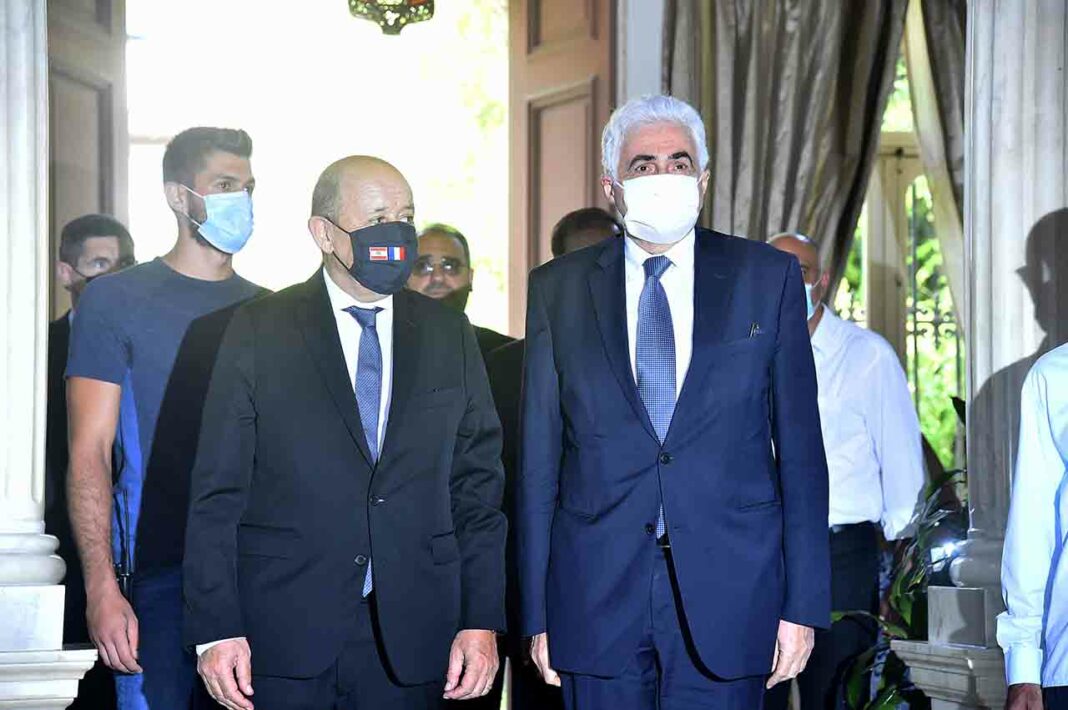 Le Drian réitère depuis Beyrouth: Aidez-nous à vous aider!