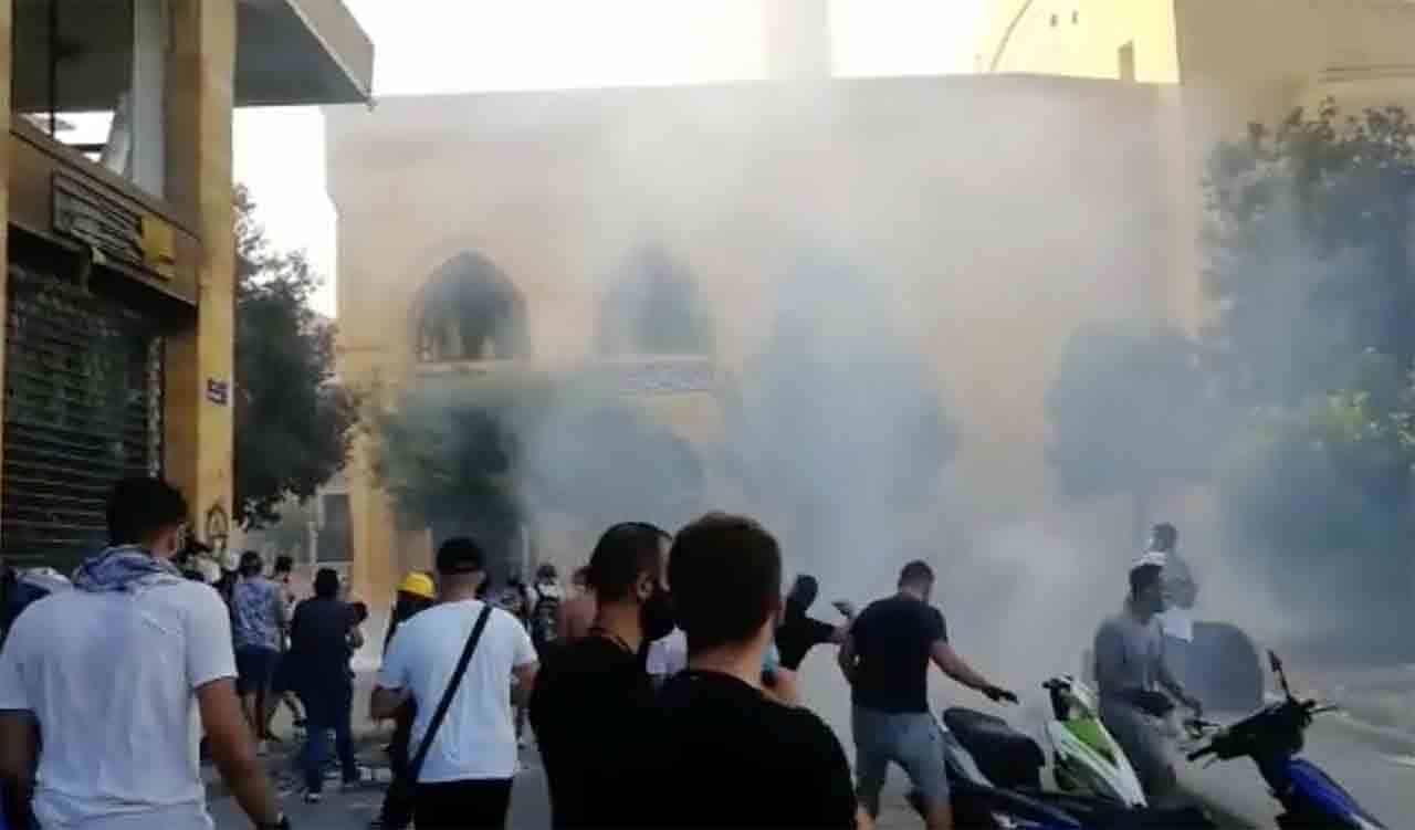 Liban: 230 blessés selon la Croix Rouge Libanaise alors que le nombre de manifestants diminue