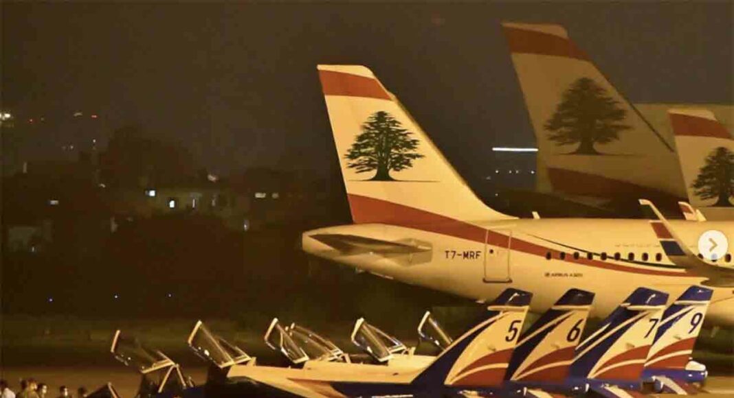 Les avions de la patrouille de France sur le tarmac de l'aéroport international de Beyrouth. Source Photo: Instagram.