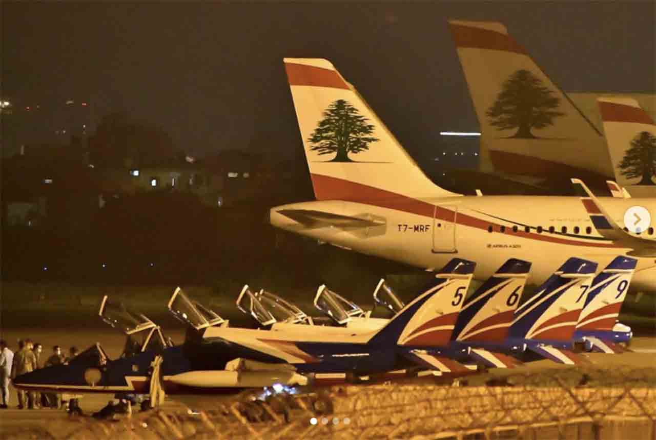Les avions de la patrouille de France sur le tarmac de l'aéroport international de Beyrouth. Source Photo: Instagram.