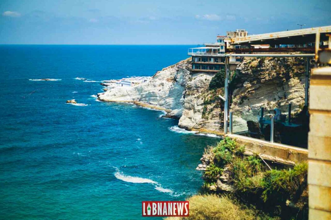 La corniche de Raouché, à Beyrouth, Liban. Crédit Photo: Francois el Bacha pour Libnanews.com. Tous droits réservés. 