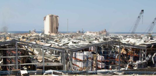 Explosion du Port de Beyrouth: Du kérosène, du gazoil, 25 tonnes de feux d'artifices et des détonateurs présents dans le hangar 12