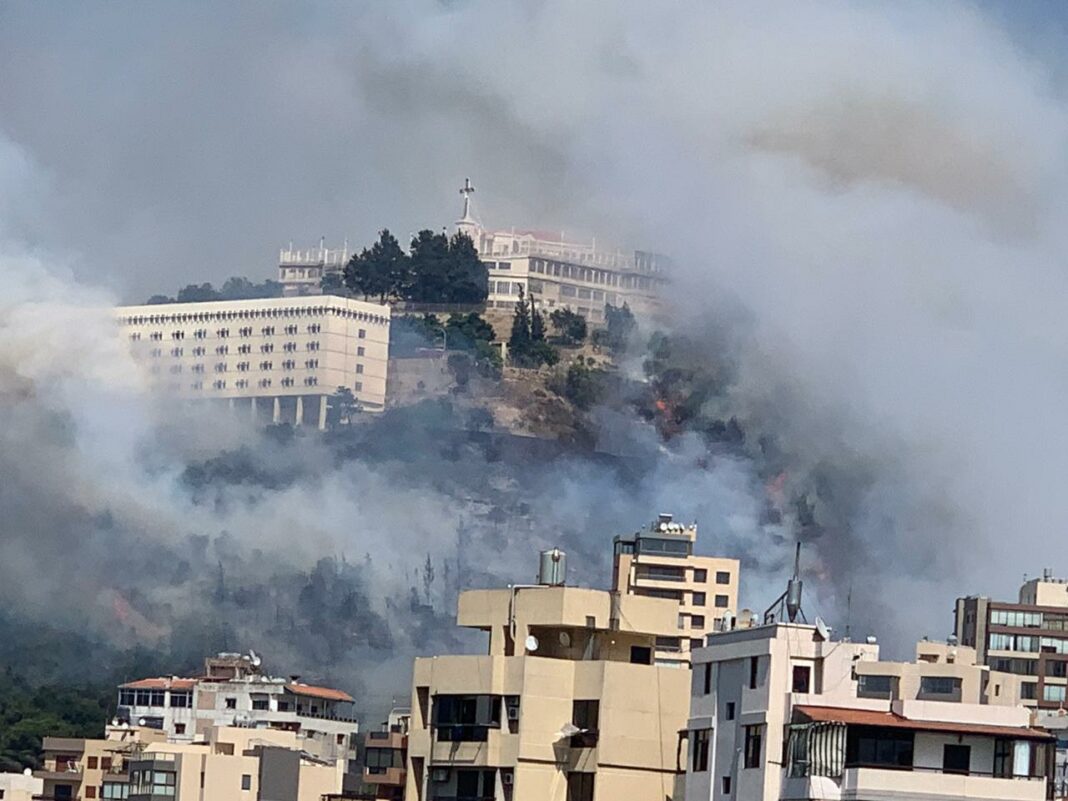 L&rsquo;Hôpital de la Croix menacé par un important incendie