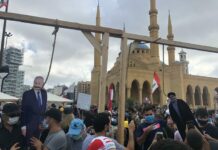 Liban: Un gibet symbolique monté, place des martyrs