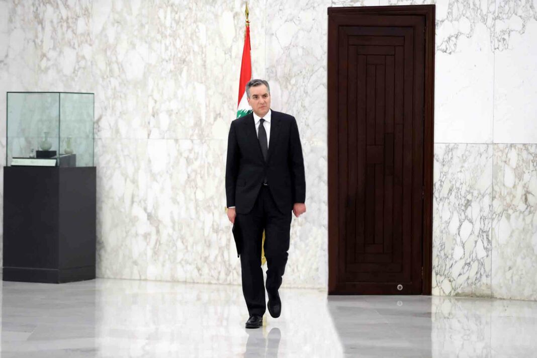 Le retour de Mustapha Adib évoqué en cas du retrait de la candidature de Saad Hariri