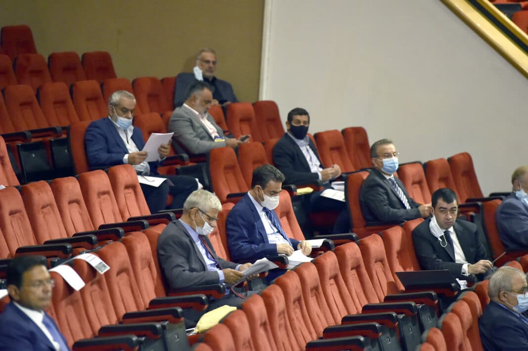 Le dollar étudiant et la protection des zones sinistrées par l&rsquo;explosion de Beyrouth adoptés par le parlement