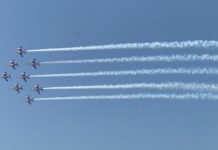 La Patrouille de France offre un dernier hommage au Liban avant son départ La Patrouille de France offre un dernier hommage au Liban avant son départ