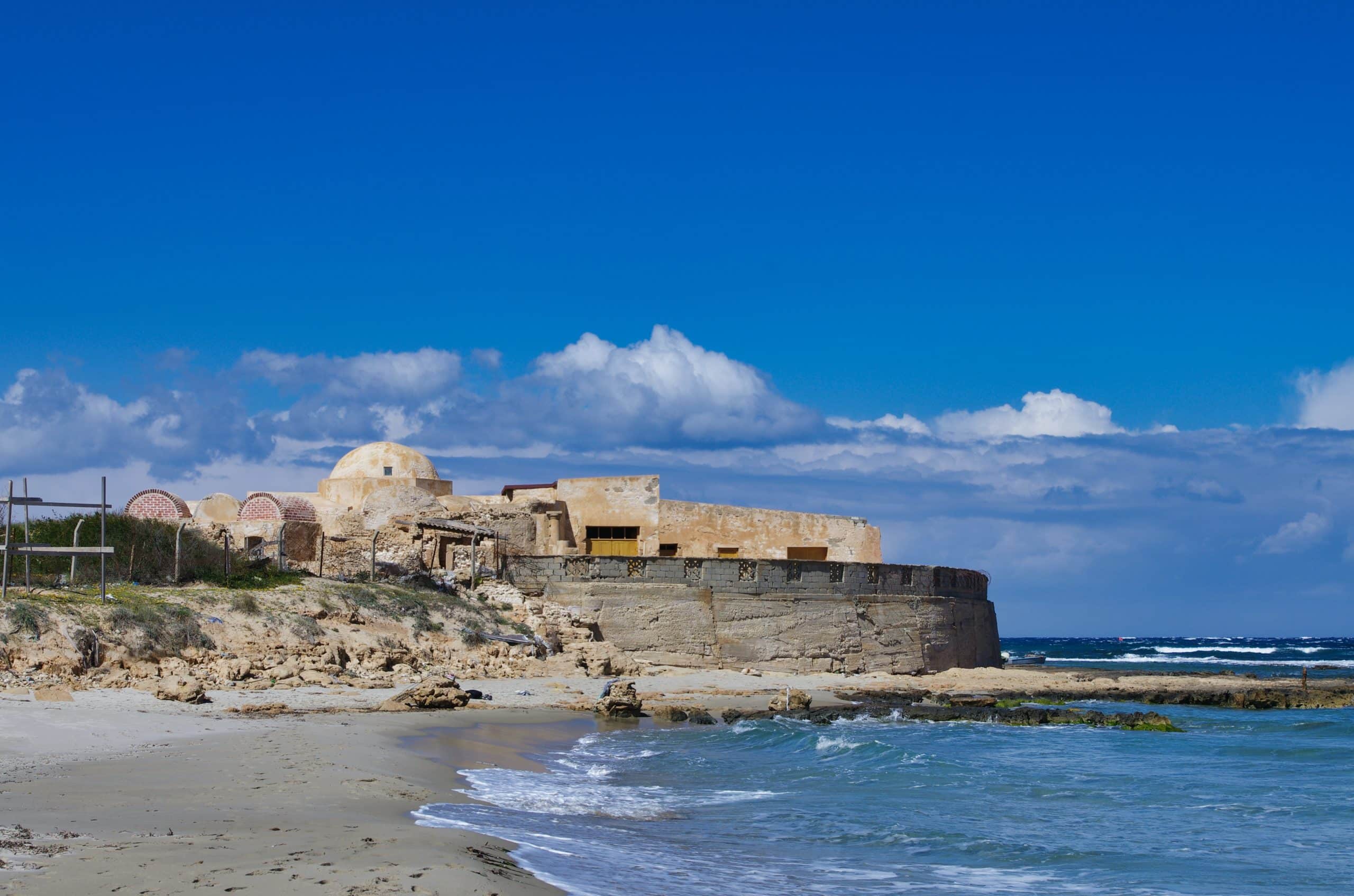 Photo by Ahmed Almakhzanji on Unsplash