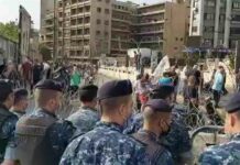 Beyrouth/Caricature: Les manifestants affluent devant l'ambassade de France