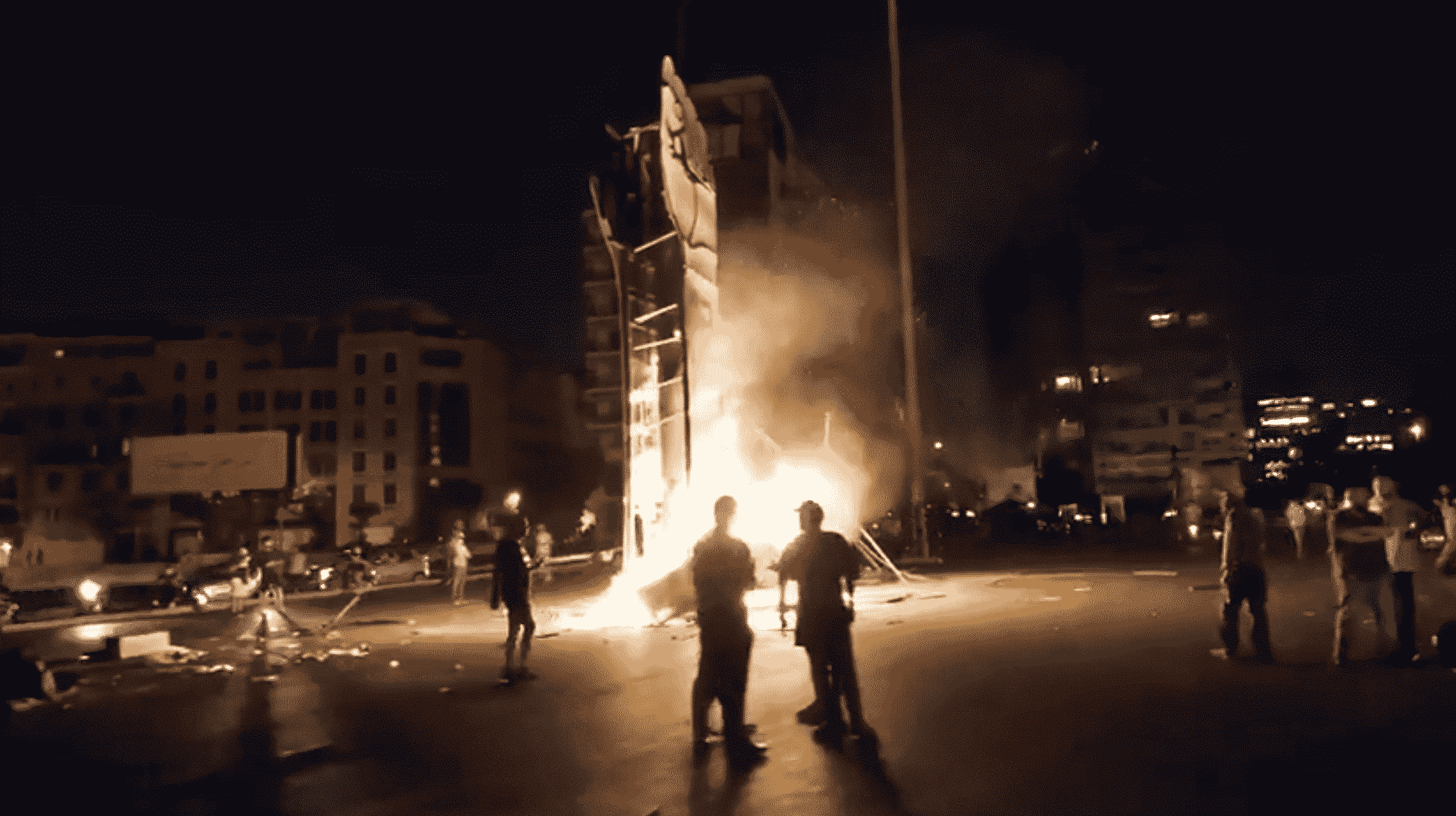 Face à face entre partisans de Saad Hariri et Révolutionnaires