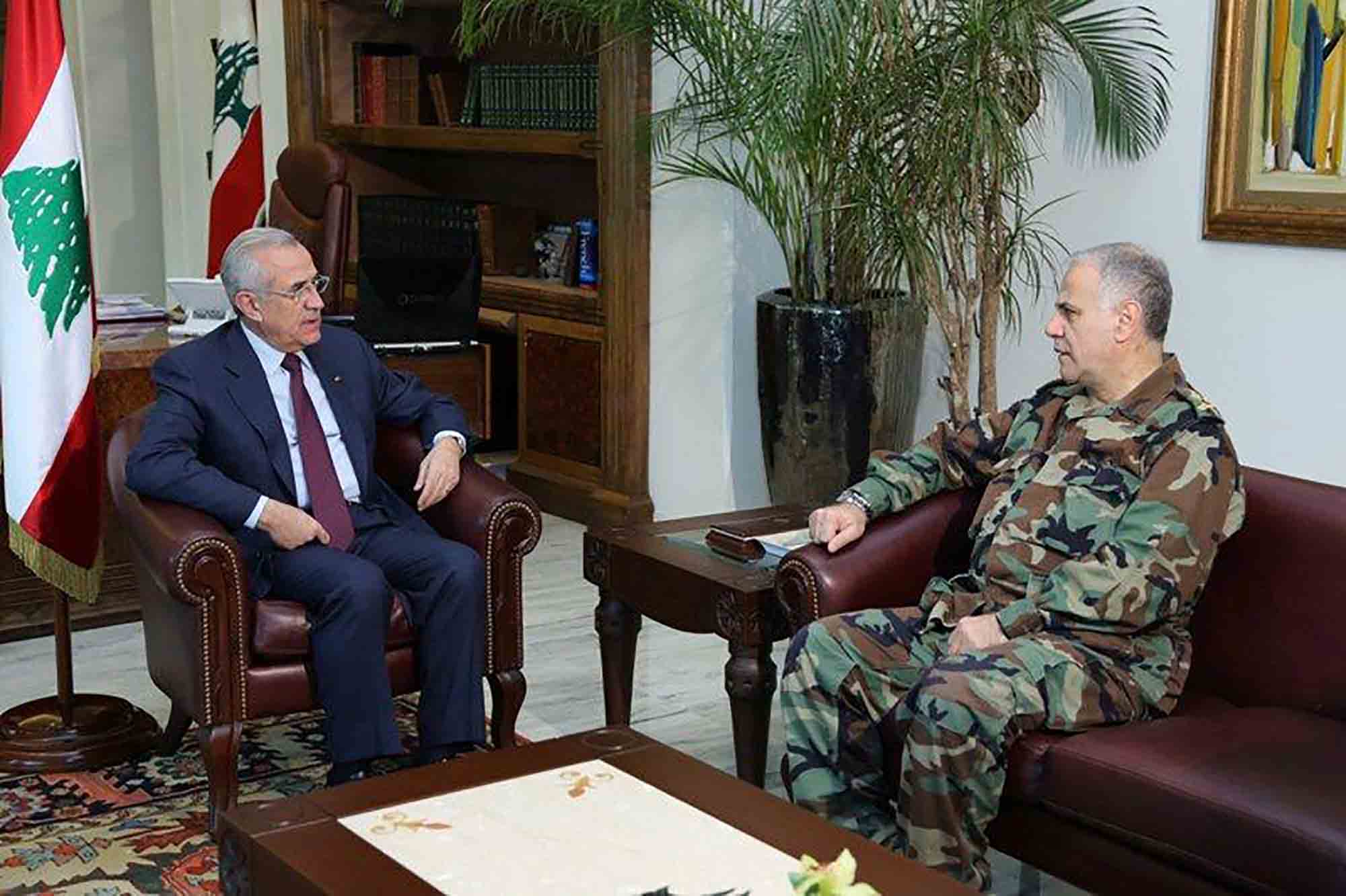 L'ex-commandant de l'Armée Libanaise accusé d'enrichissement illicite, Riad Salamé cette fois-ci dans le collimateur de la justice militaire