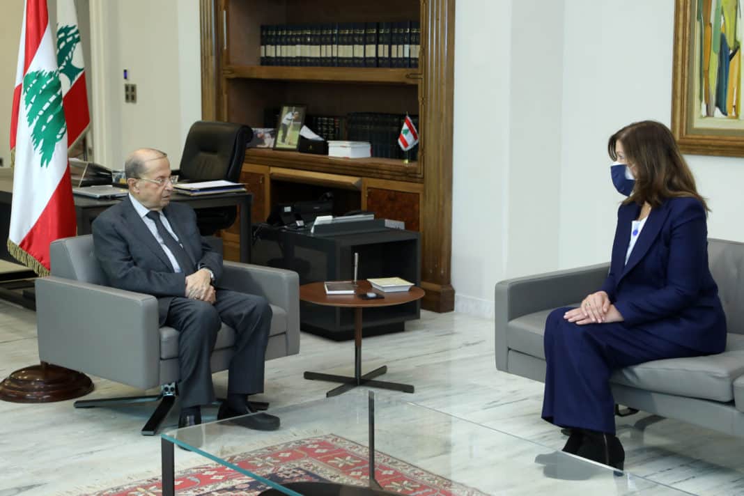 Shea depuis le perron de Baabda appelle à la formation rapide d'un gouvernement