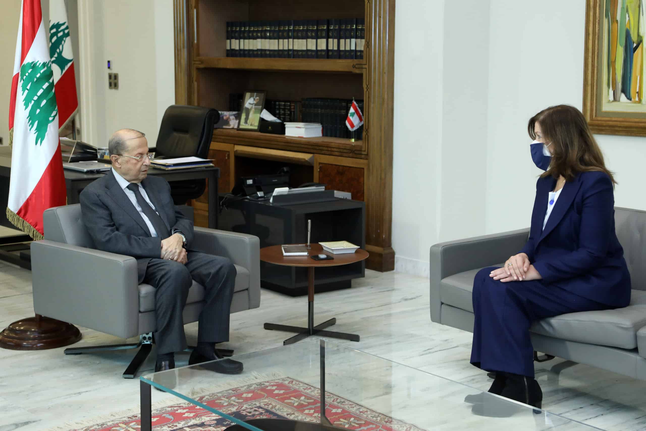 Shea depuis le perron de Baabda appelle à la formation rapide d'un gouvernement