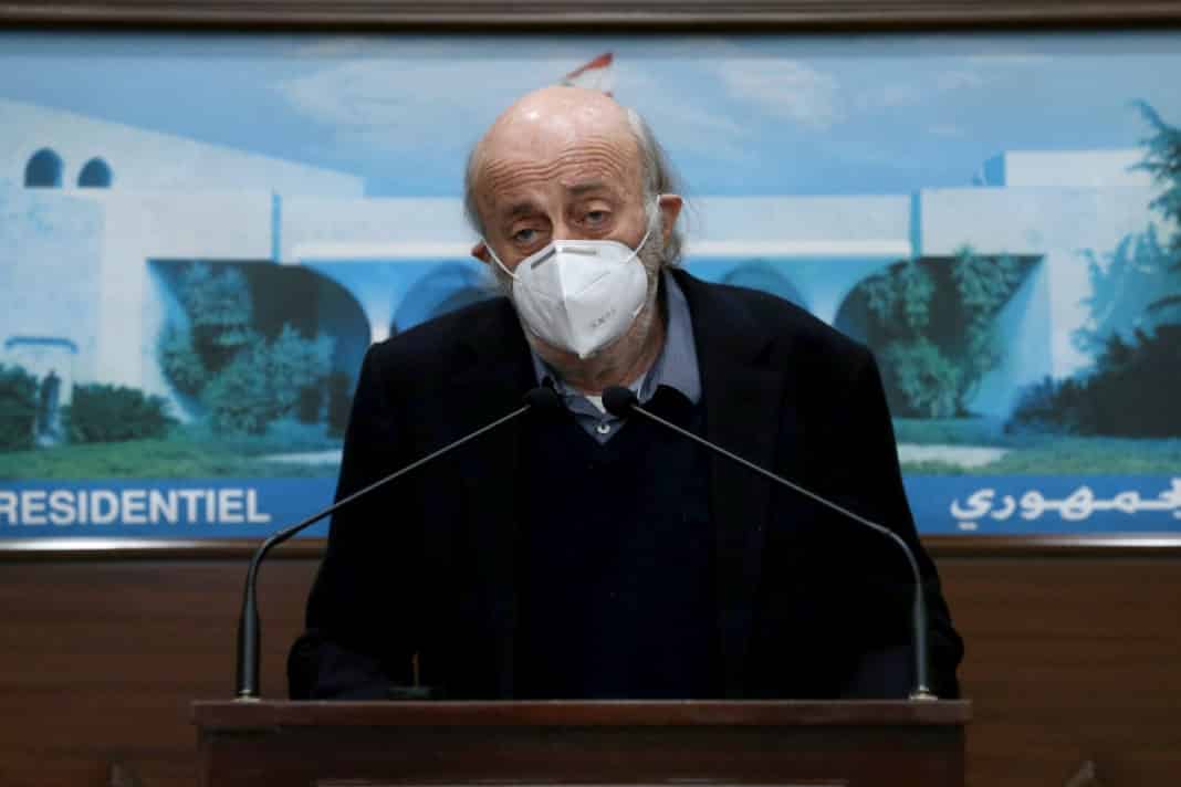 Walid Joumblatt estime la situation politique dans l'impasse et appelle au compromis