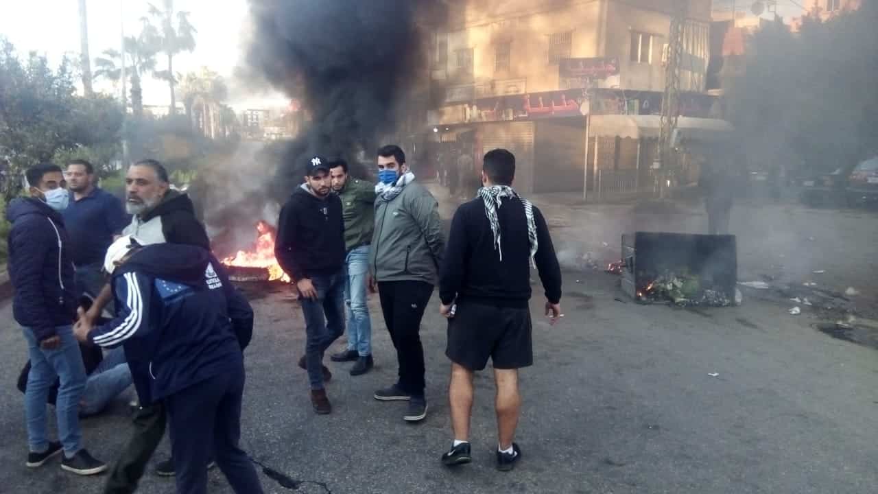 Liban/Manifestations: de nombreuses routes à nouveau coupées en ce début de soirée