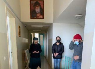 Distribution de fournitures scolaires et de lait par l’association Nawraj