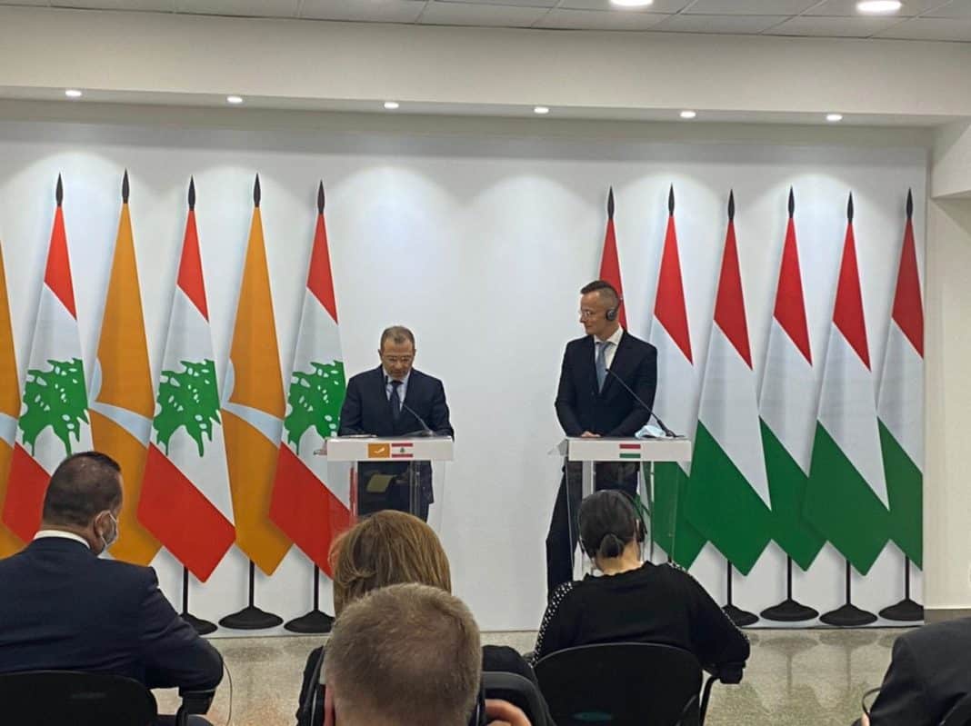 La pression extérieure, qui est exercée contre le plus grand parti chrétien du Liban, n'est pas une bonne chose (Peter Szijjarto)