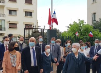 A collective suicide in Lebanon because of political actors not up to their responsibilities, deplores Jean-Yves le Drian