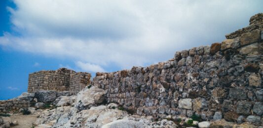 Liban/Patrimoine: Le Château de Smar Jbeil dans le Caza de Batroun