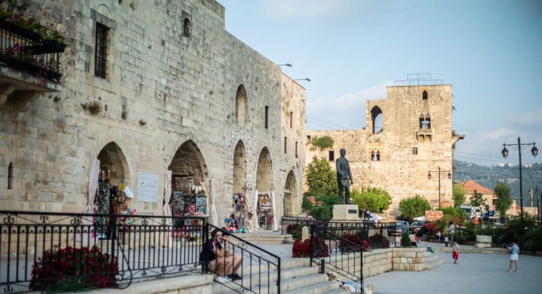 La place principale de Deir el Qamar