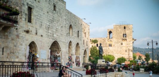 La place principale de Deir el Qamar