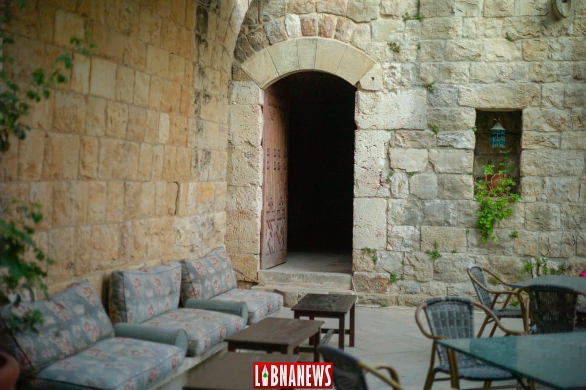 La place principale de Deir el Qamar