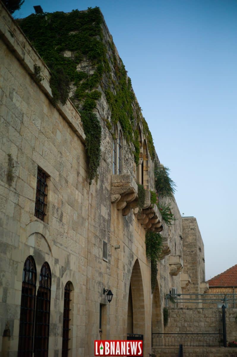 La place principale de Deir el Qamar