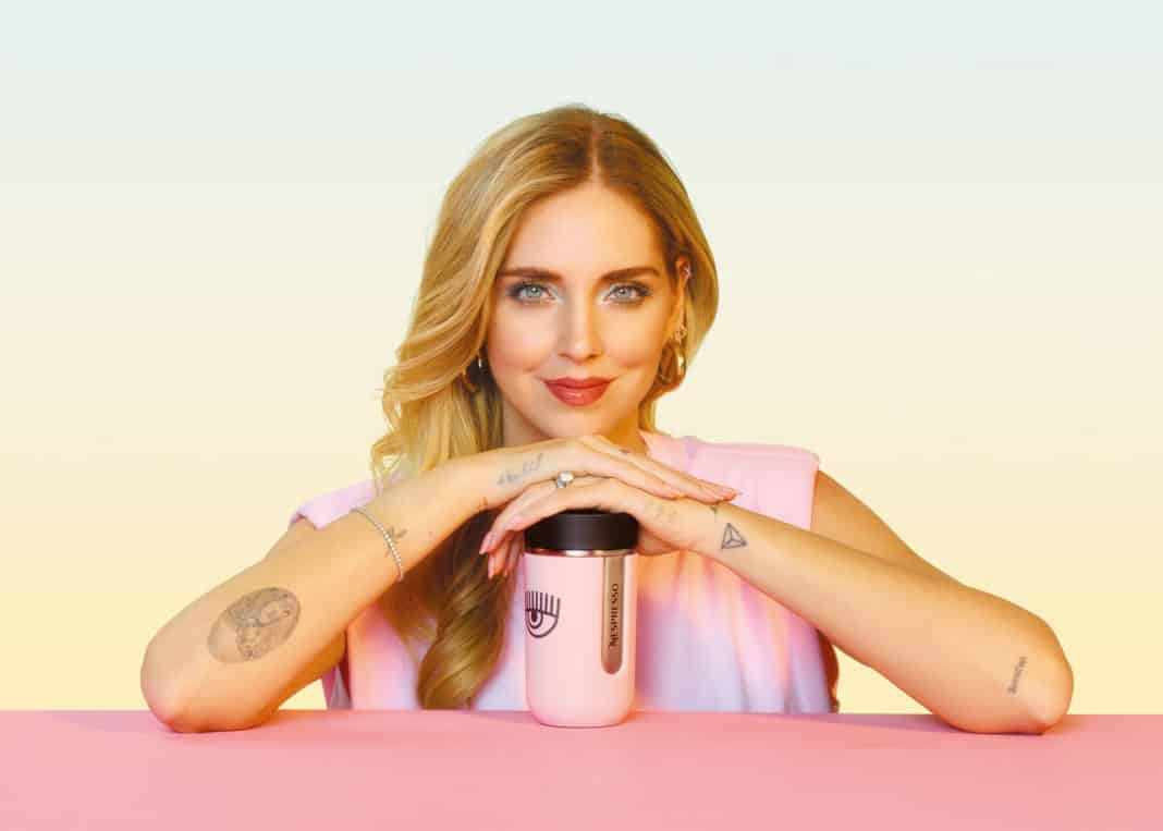NESPRESSO S'ASSOCIE AVEC CHIARA FERRAGNI POUR UNE COLLECTION ESTIVALE RAFRAÎCHISSANTE