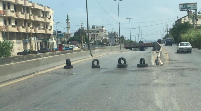De nombreuses routes coupées au Nord du Liban
