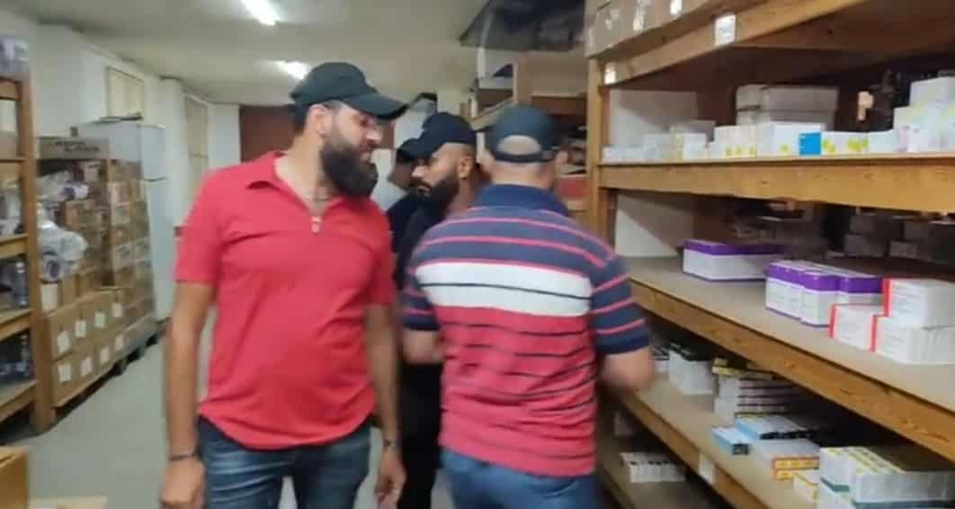 Crise/Tripoli: Des manifestants investissent un entrepôt de médicaments