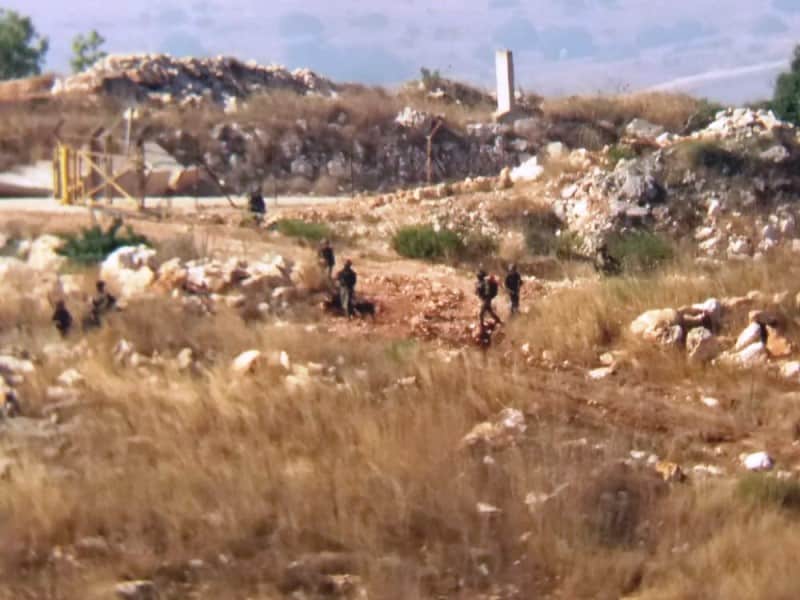 South Lebanon: Israeli soldiers cross the technical barrier